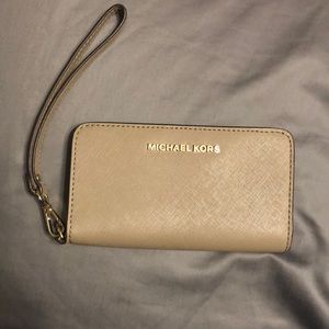Michael Kors wristlet